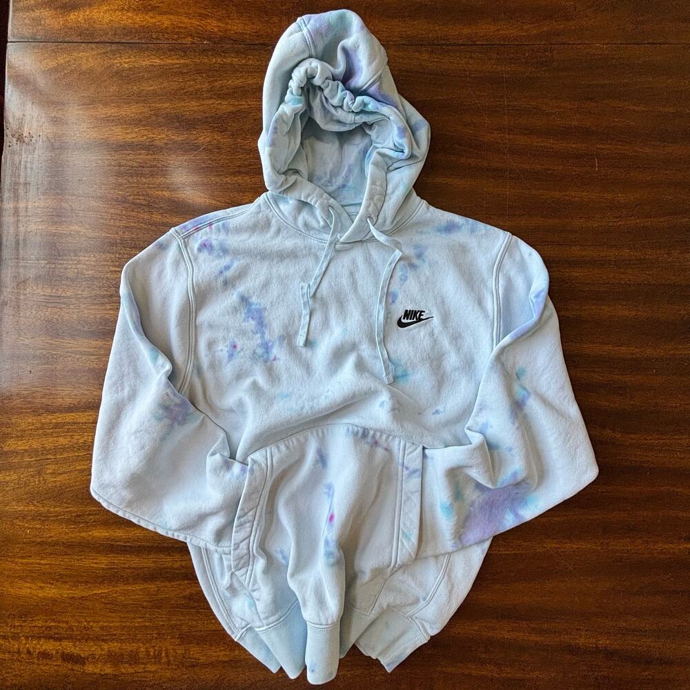 Nike Washed Out Tye Dyed Women’s Hoodie Pullover Size Medium Light Blue/White